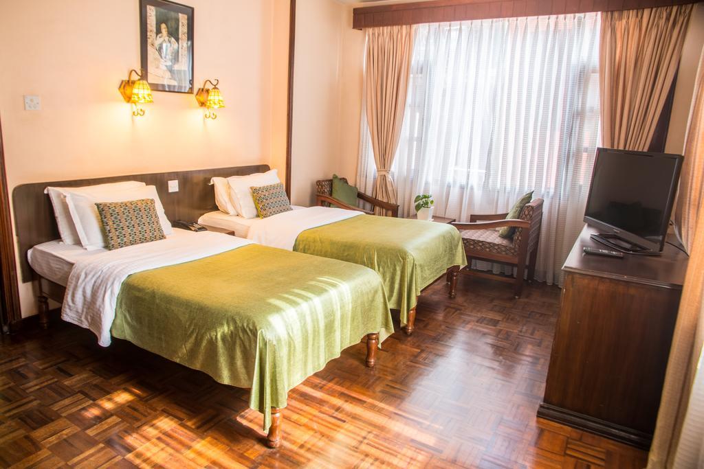 Hotel Excelsior Катманду Екстериор снимка