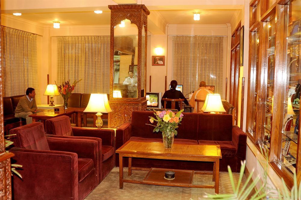 Hotel Excelsior Катманду Екстериор снимка