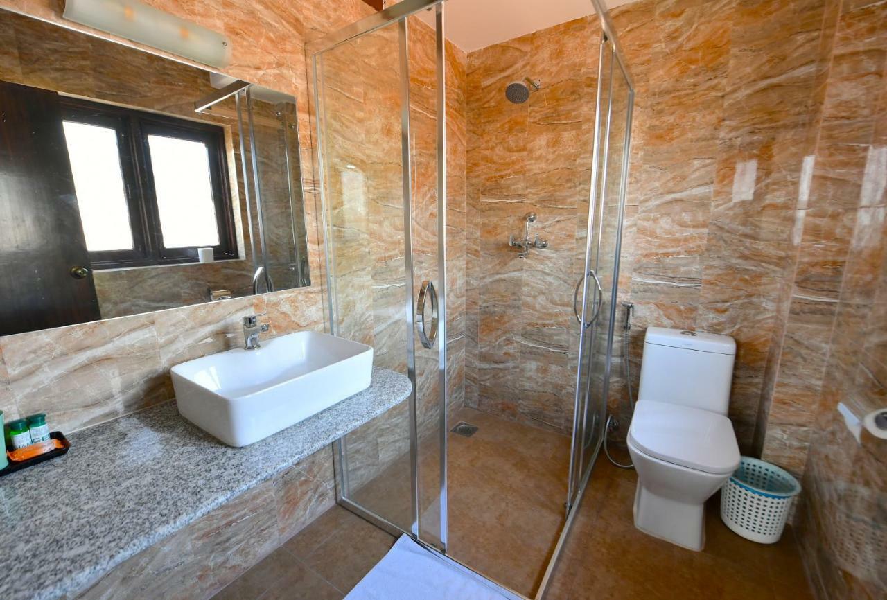 Hotel Excelsior Катманду Стая снимка